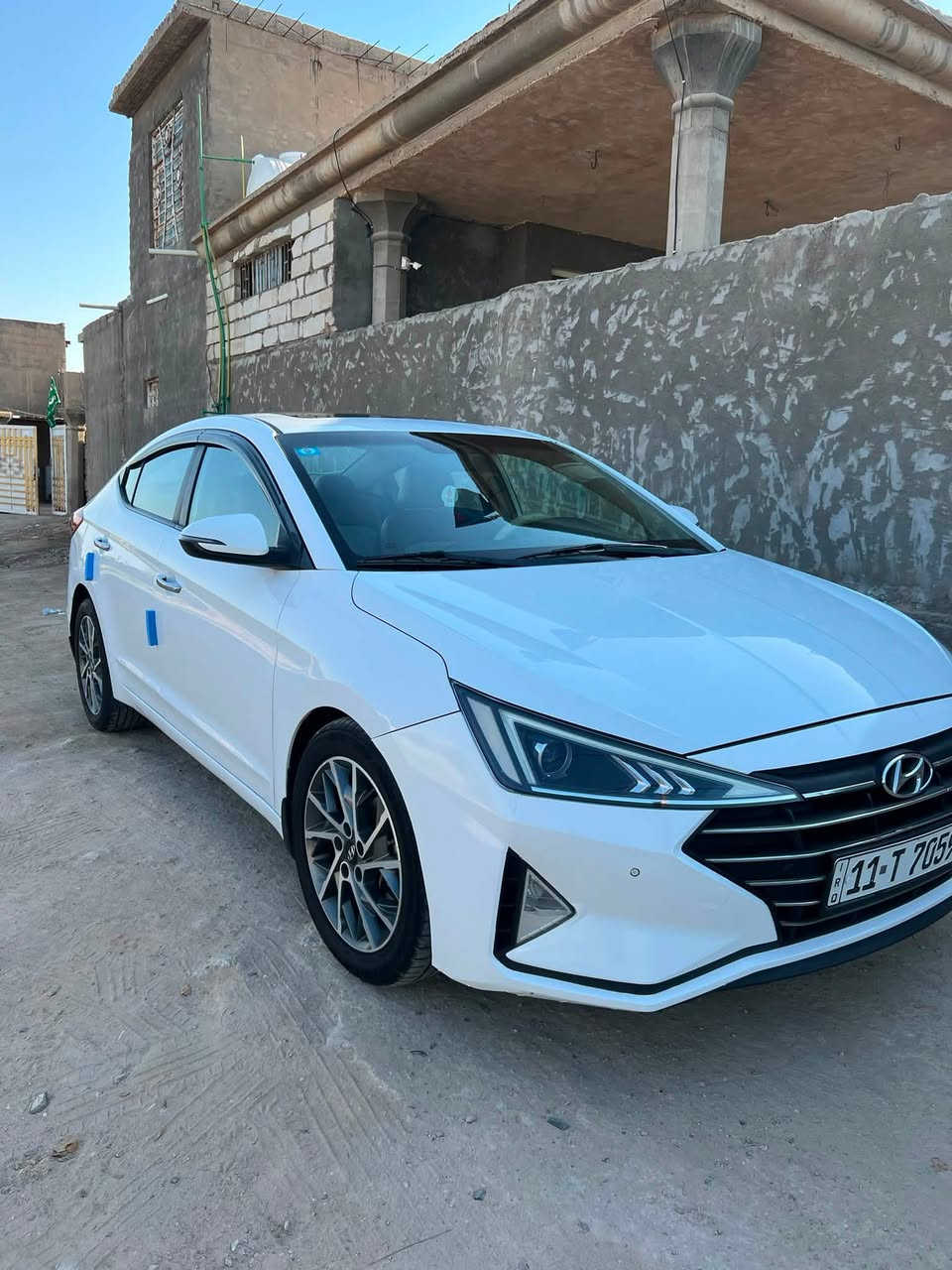 سلام عليكم
الانتره 2019
 خليجي
(كفاله عامه شرط السونار) 
رقم بغداد نكليزي  
ماشيه (80)
مكينه 2000 دوش 
فول واحد عله واحد 
كامره امامي خلفي 
فتحه سلايت
 زنون
 بصمه
قطعتين تبريد
 تحكمات ستيرن
 مرئي شفط 
 شاشه كبيره 
 انضمة قياده 
يدات نيكل
حساسات امامي خلفي
السعر 157 وبيه مجال 
مكان (السياره كربلاء طويريج ) 
***********

