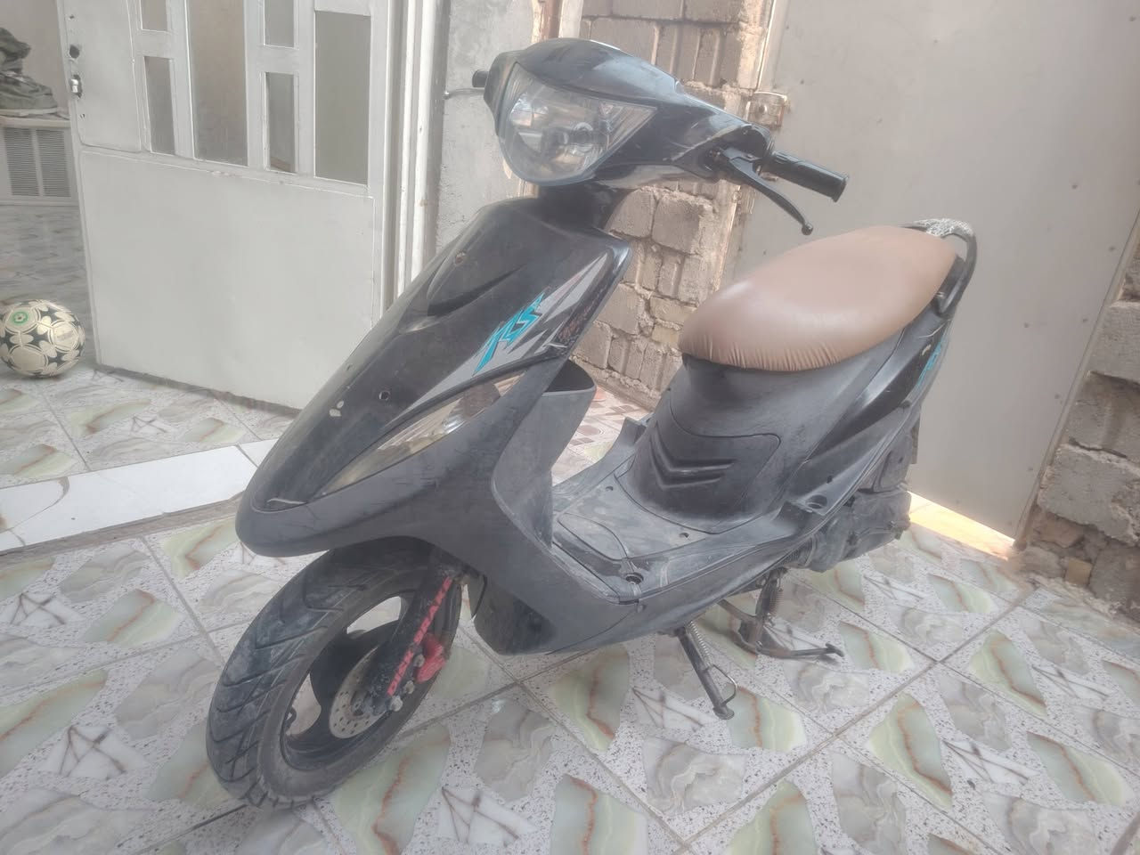 ماكس عدلة للبيع نضيفة جداً للتواصل/***********
