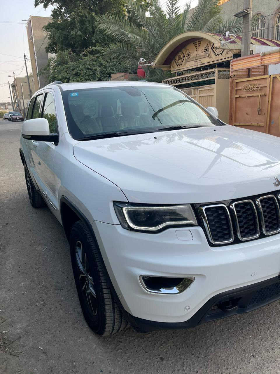 جيب لاريدو موديل2019 خليجي مكفوله السياره بصمه فتحه شاشه مري شفط رادارات شفتات انضمه قياده تحويل مباشر السياره مكانها بلديات سعرها(260$) وبيها مجال للطيبين الاستفسار ***********
