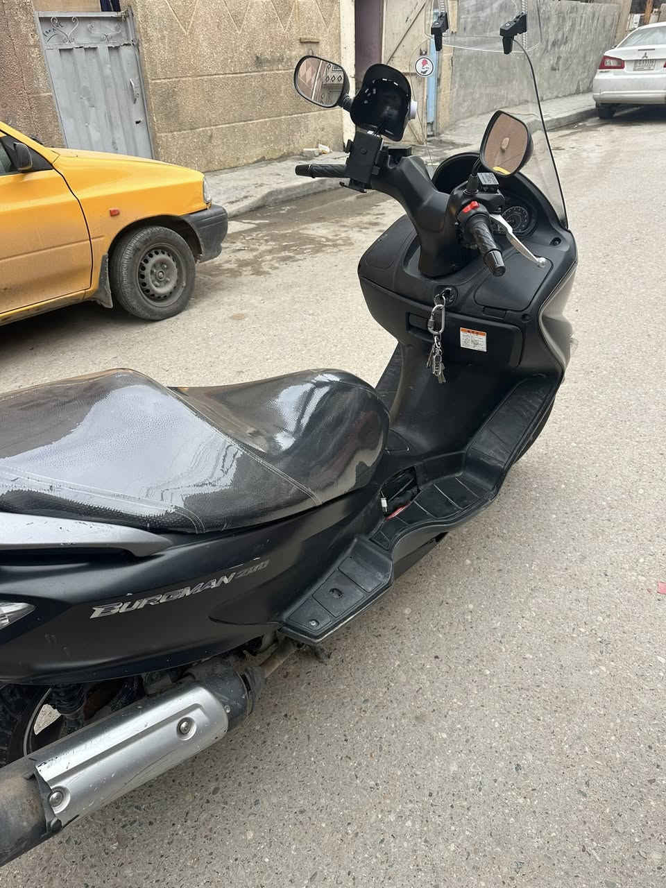 برجمان 200 سازوسكي
سلام عليكم .. دراجة برجمان سازوكي ال٢٠٠ للبيع
الدراجة ياباني نظيفه مثل مدشوفون بلصور
دراجة مكينه ٢٠٠ استخدام شخصي كامله مكينه نظيفهة مكفوله من النضوح والتبخير واي شي
استخدم دهن كله موتل وبانزين محسن
دراجة ياباني 
ماشيه ١٥ الف

نواقصهة بسيطه فقط غطه باتري وقطعه من البگ لايت

السعر مليون و ٣٠٠ الف بيهة مجال بسيط حك الجيه

المكان /ساحة عدن/ ***********
