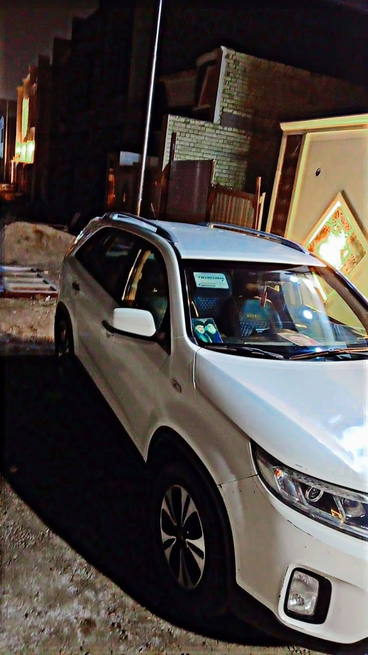 السلام عليكم للبيع سورنتو سبعه راكب موديل 2014خليجي بيها باب السايق مبدل والباقي كفاله عامه كير ومحرك مكفولات
محرك دوش2400
حساسات امامي خلفي 
تبريد3قطع
نضام نشاط 
نضام اقتصاد 
ويل 19
كامره خلفيه
كامره اماميه
مسجل شاشه تاب 
والمسجل القديم موجود
كشنات مغلف جلد 
منفذ شحن USB
منفذ اواكس
تخم تاير. ياباني  جديد صار ابع ايام من شاده
حداديه وصدر جديد 
رقم كربلاء انكليزي بسمي
 داخله هزه جديده 
 مكان السياره بغداد البياع 
 
الاتصال ***********متواجد رصيد 
او واتساب اني مكلف في النشر غير متواجد على المازنجر
