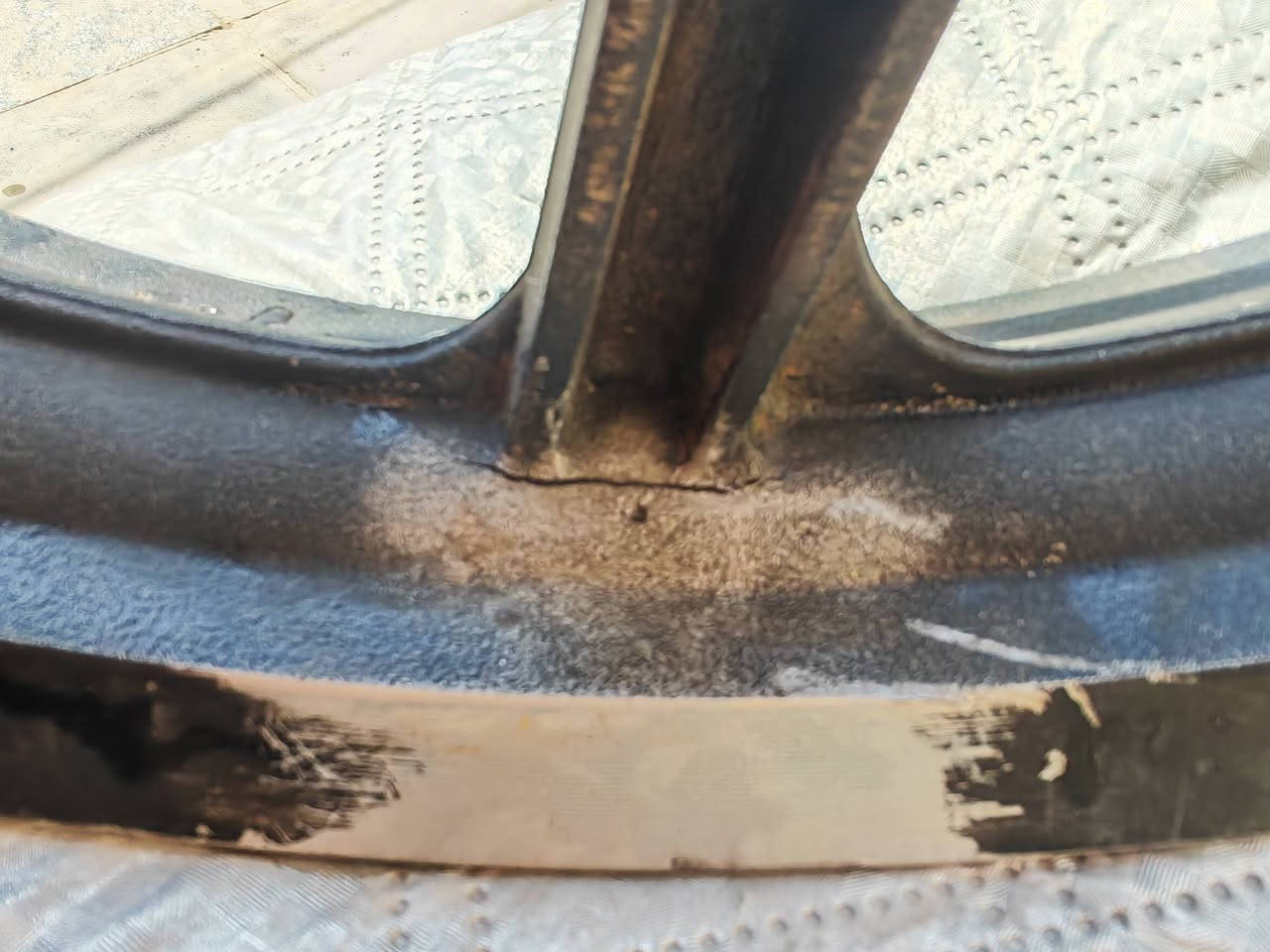 السلام عليكم ويل بوكسر خلفي بي فطر خفيف ولاحمينه موضح للبيع جوبلس ينشدله سعره ١٥ الف 
مكاني الامين الثانيه سكينه
***********
