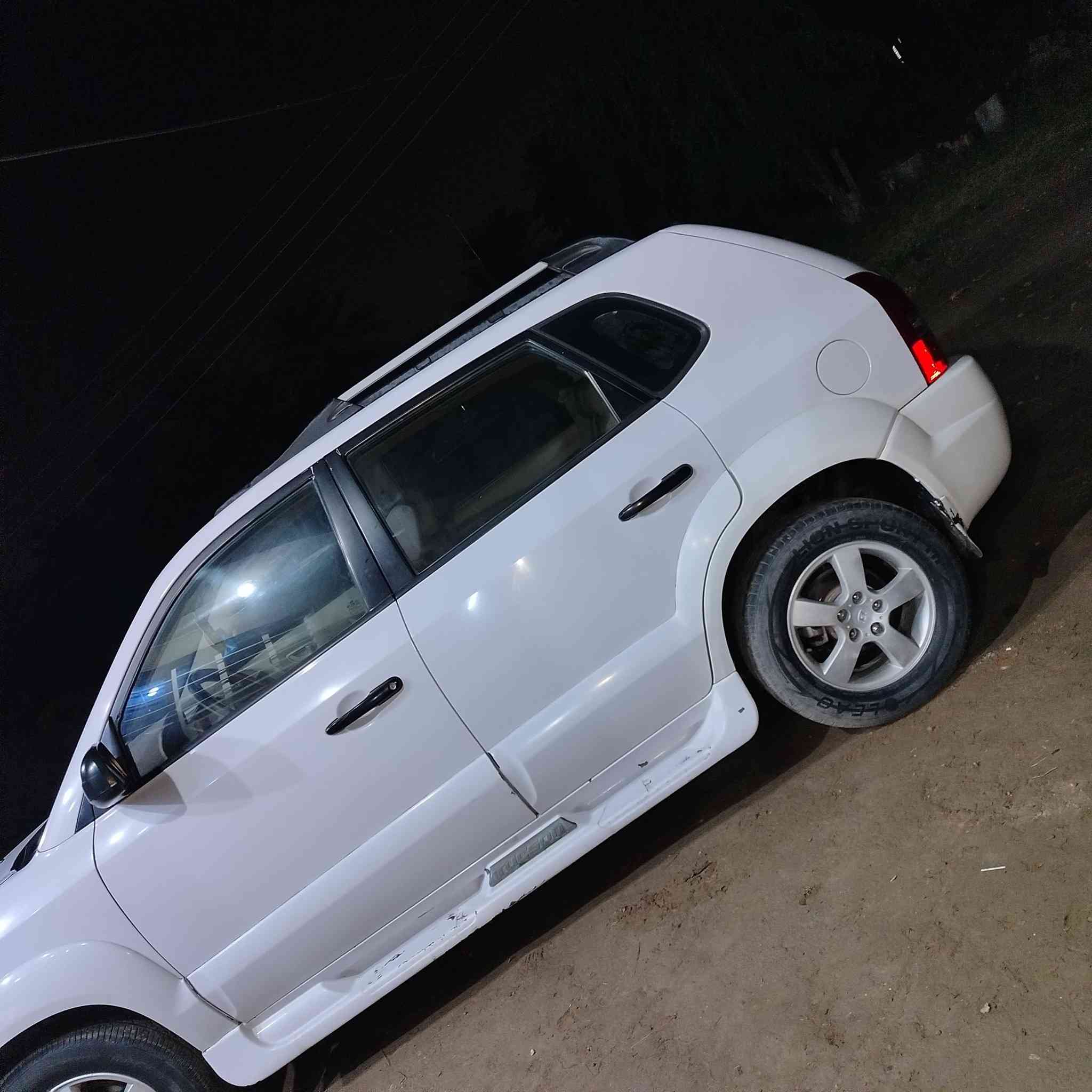 السلام عليكم
سياره توسان للبيع مستعجل مكانها بابل 
موديل 2008 لون ابيض سياره نضيفه مكفوله رقم أربيل
باقي تفاصيل
وسعر ع رقم ***********
