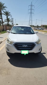 توسان ٢٠١٢ • ماشي ١٣٥٠٠٠ • بغداد بسمي
