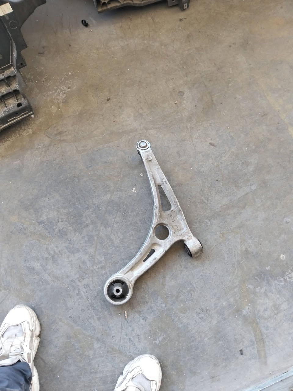 السلام عليكم متوفر قطع غيار كيا نيرو موديل 24 العنوان القصر الابيض مقابيل التعليم العالي محلات  ناصر الحسناوي  استفسار ***********
