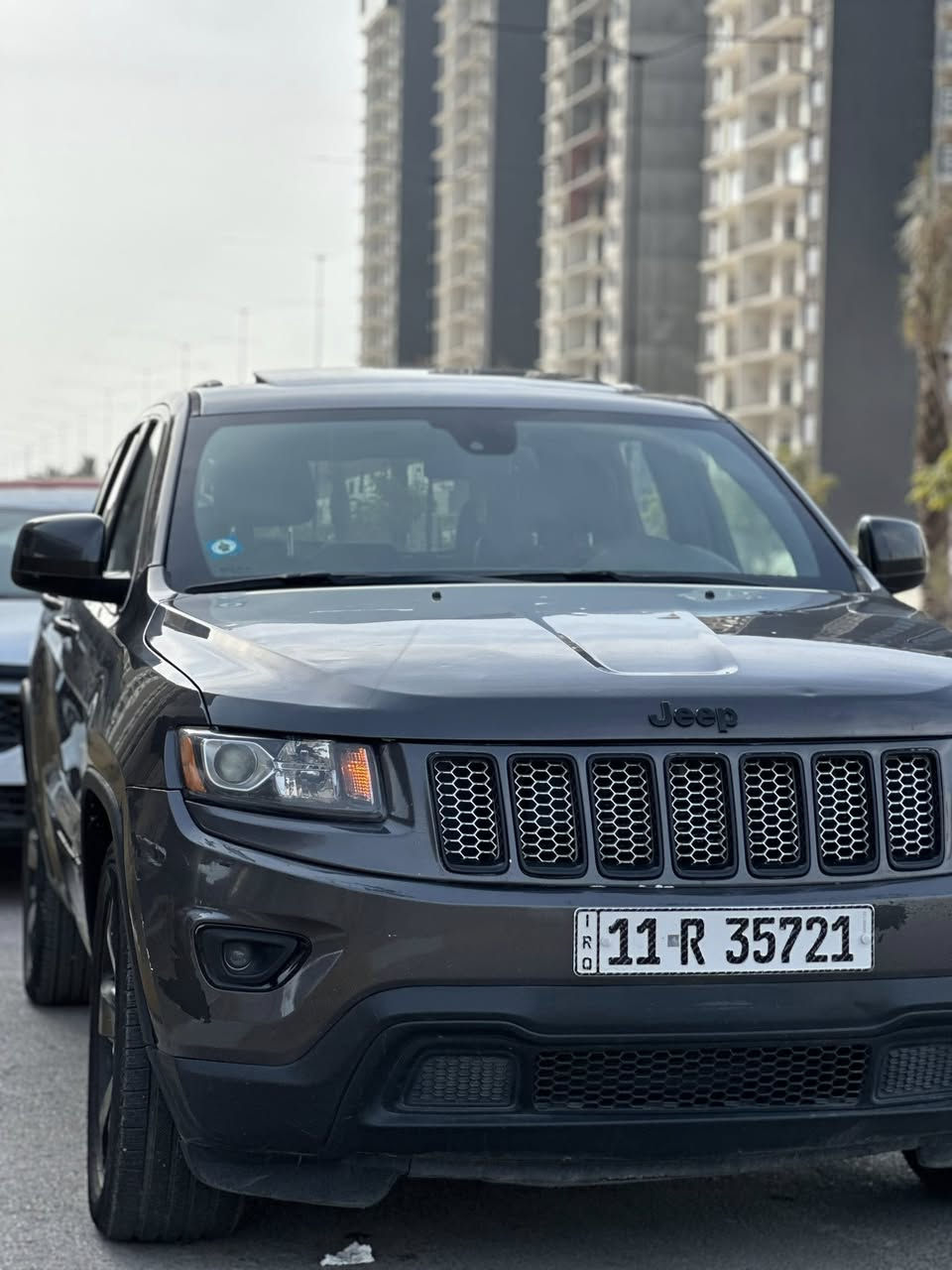 جيب شيروكي 2015 
مواصفات بلاك توب 
فتحة سقف
شاشة جبيرة
جنطة كهرباء
كرسي جلد وكنتارة
تدفئة كشنات
تدفئة ستيرن
حساسات خلفية
لايت عدسة مع منظومة زنون
ماشية 150 الف كيلو 
حادثها صفحة السايق صبغ وصور الحادث ناشرهن
 بدون ايرباك
هزة سنوية كلها جديدة بسمي
مكان السيارة بغداد حي الحسين
السعر 170 وبيها مجال
***********
