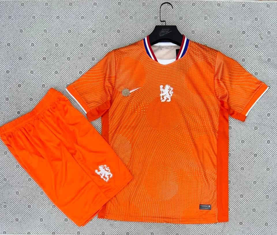 دريس منتخبات كأس العالم 2026 👍
بكل الانواع 👍
M L XL XXL 👍
#خانقين شارع المصرف داخل الفرع مقابيل مجمع باريس ***********
