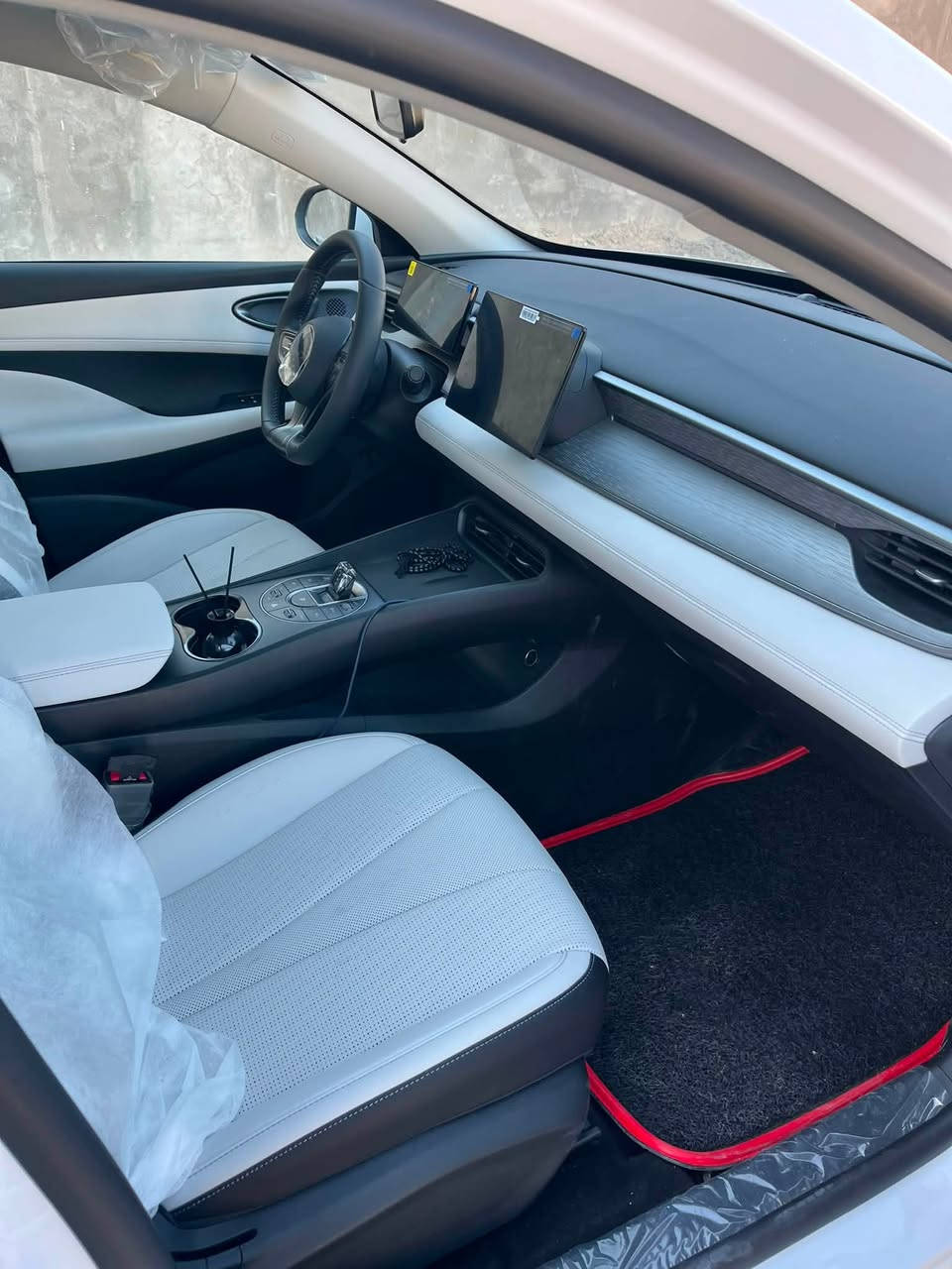 سيل فايف ابيض بغداد اقصاد 3سنوات وتداور بسمك
زيرو مرقم كامل كفالة عامة من الخدش

السعر 105$ بيع نقد فقط نقد فقط

*********** مكان السيارة بصرة

رقم بغداد وبسم معرض ببغداد سنوية مامحجوزة مو مثل المصرف 

اكاتبك وية راعيهة مباشراً   اكرر البيع فقط نقداً

المقترض يسدد انت تجيك وكالة لحين اكمال القصد وتتحول
