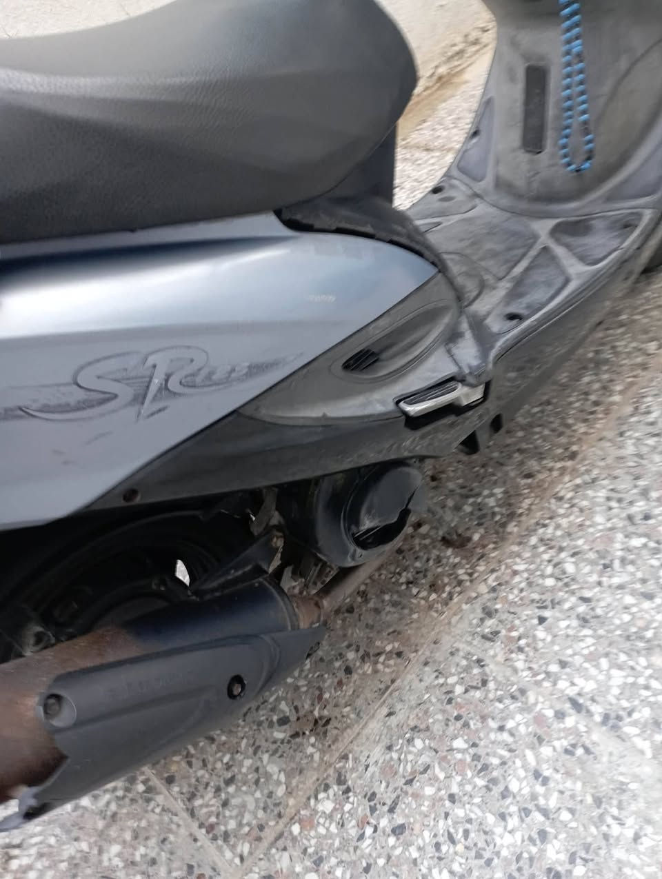 سلام عليكم.     دراجه كامكو جيفور
للببع دراجه مكفوله شرطط محركك اخرسس نعومه فولل.  
  
    شلعه ومعدلل تخبللل    ما صارلها هواي من نازله من رمبه 
 سعرر 600 وبيها مجال حك جيه مو شرايي اطلع كبلل ‏‪***********‬
 اتصل وتدلل 💙
