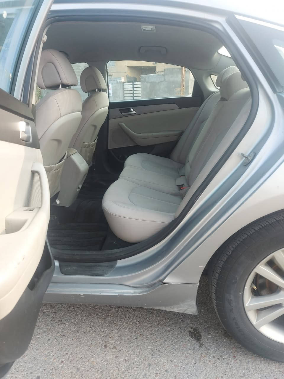 السلام عليكم سياره سوناتا 2015 وارد امريكي مصبوغه حزام رقم ذي قار مشروع وطني سنويه 2029 تحويل ثاني يوم مكينه كير 2400 كفاله تبريد ثلج حداده جديده 
السعر 113 مكان السياره بصره للإستفسار 
***********
