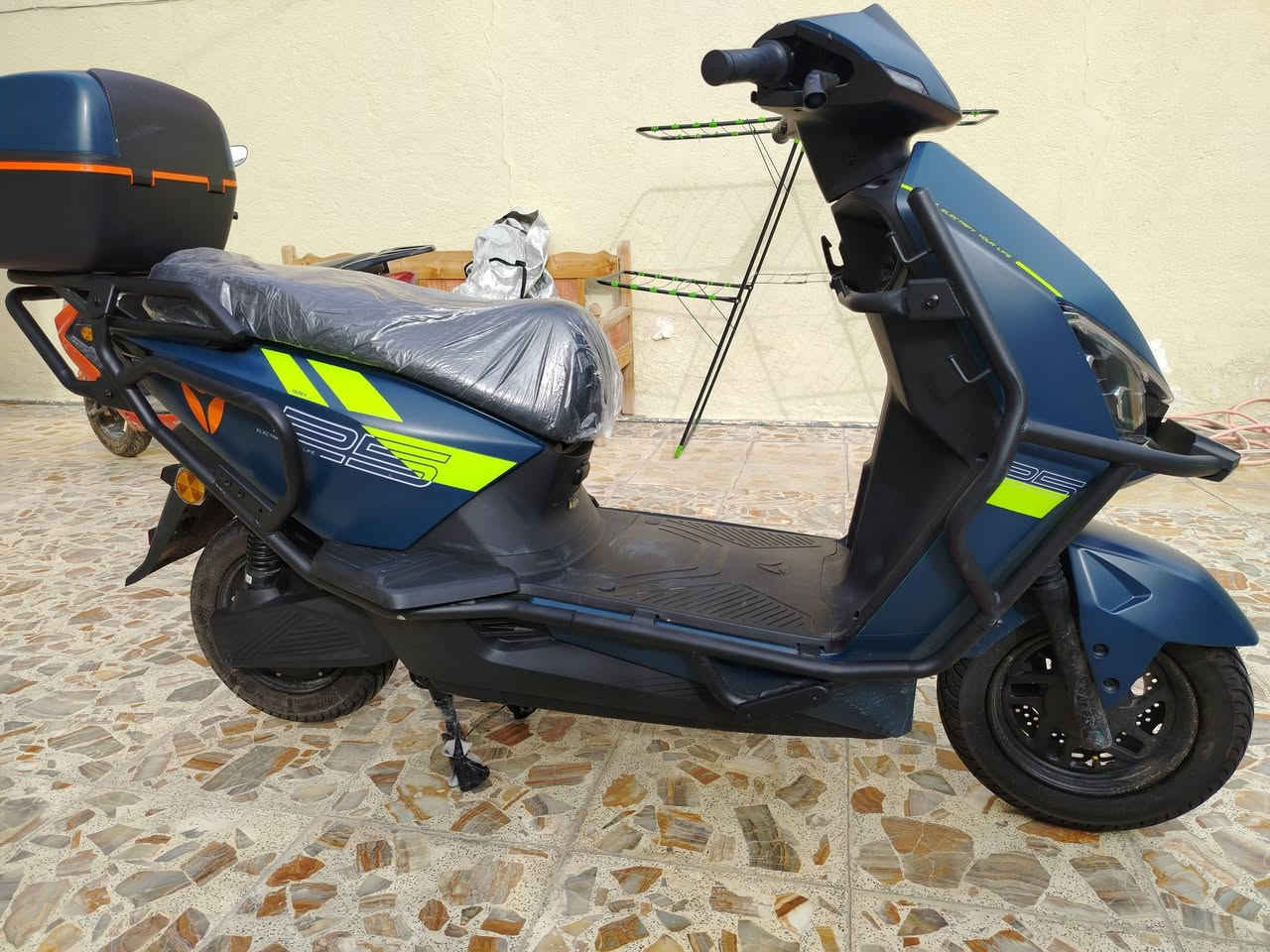 دراجه شحن T25 من شركة ياديه
6 بطاريات گرافين
صارلي يومين من اشتريتهه
السعر 1200 وبيهه مجال جداً قليل
للاستفسار المراسلة على الماسنجر
العنوان ناصرية حي أور


**إذا كنت صاحب هذا الإعلان وتريد حذفه لأي سبب، رجاءا أرسل رسالة إلى الدعم الفني**