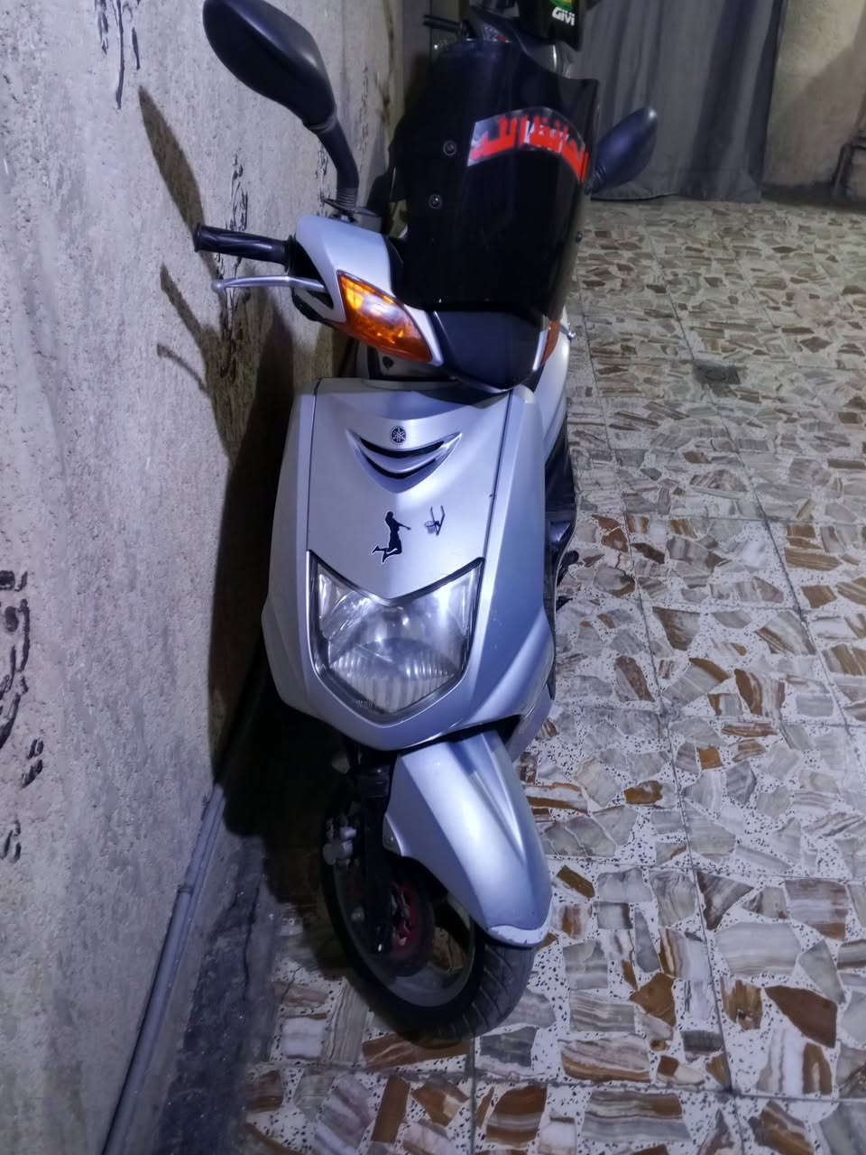 سلام عليكم شباب دراجه سكنس نثيه جديده برغي ممفتوح بيهه دراجه زيره مرقمه تحويل ثاني يوم رقم وسنويه دراجه بيهه حساس العنوان بغداد مدينه الصدر 
***********
