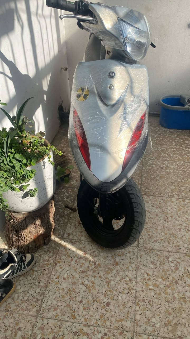 السلام عليك
الدراجه ماكس عدله 
بيه اشاير إصليات 
بيه قبق فلاوين اصلي 
بيه قبق عمبار اصلي 
بيه تعلاگه اصليه
بيه قبضات إصليات
كفرات ختم واحد ويه الماكينه 
الدراجه خير من الله الدراجه أصولي منفيست ومكاتبه 
مكاني بصره ام قصر 
للاستفسار ***********
ملاحظه لمو شراي لا يدخلي
