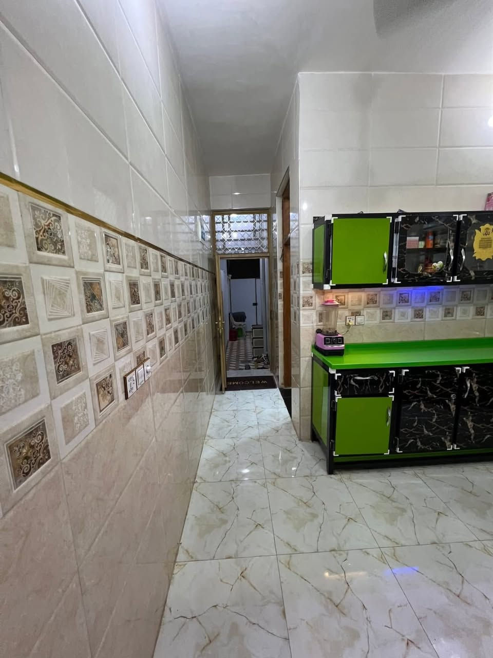 🏡 دار سكن للبيع بيع مستعجل سعر ( 115) وبي مجال
– حي الفرات

📍 الموقع: حي الفرات قريب على شارع الصب

📐 المساحة: 100 متر

🏗 البناء: كونكريت

🏠 عدد الطوابق: طابقين

🔹 تفاصيل الطابق الأول:

 • طارمة

 • استقبال

 • صالة

 • مطبخ

 • غرفة نوم

 • مناور عدد 2

 • صحيات داخلية وخارجية

🔹 تفاصيل الطابق الثاني:

 • غرفة نوم

 • صالة

 • سطح

🔺#للاستفسار مراسله واتساب ع الرقم التالي 

http://wa.me/+964*********** مقتدى 📲

***********     —————————————————————

او زيارة مكتبنا

🔺العنوان:- حي الجامعة شارع عشرين مكتب وليد للعقار
