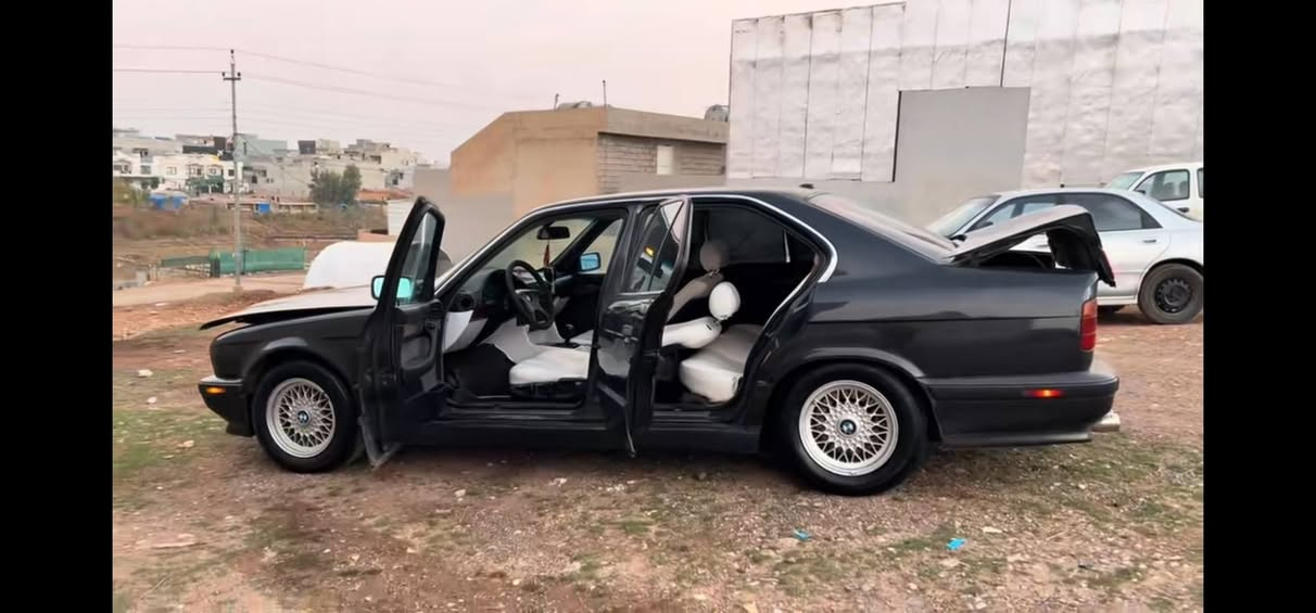 ماشاءالله له مالي هه موو لايه ك🧿😍
Bmwمؤديل1991
20كئر عادي رقم صنوي تا 2031هه زه جديد   تحويل وكاله به شه رت يك دينار مسروفي نيه رقم بؤ رقم به شه رت سحري 58مجال شوين عقره أربيل, العراق


**إذا كنت صاحب هذا الإعلان وتريد حذفه لأي سبب، رجاءا أرسل رسالة إلى الدعم الفني**