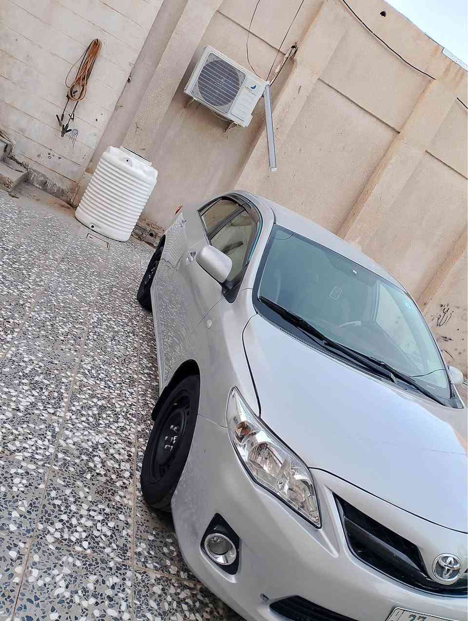 للبيع ***********كورولا موديل 2013 خليجي سعره 94رقم دولي سنوية جديده محرك 1800 سياره جاهزة من كلشي محرك وكير حدادية تبريد جيد جدا بيه كم قطعه صبغ اثر جراد بدون حادث وتبديل مكانه كربلاء المقدسة كربلاء, العراق
