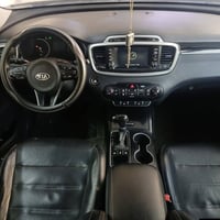 سورنتو ٢٠١٧ • ٧ راكب • رقم بغداد