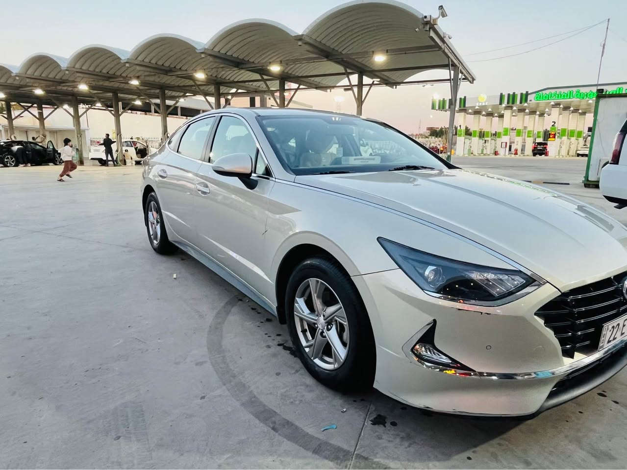 سوناته وراد خليجي كفاله عامه ماشيه 19 الف 
سنويه لل 30 تحويل او وكاله محرك 2400 دوش 
نص فول حساس امامي خلفي السعر 200 مجال بسيط 
رقم التلفون *********** العنوان البصرة المعقل البصرة, العراق
