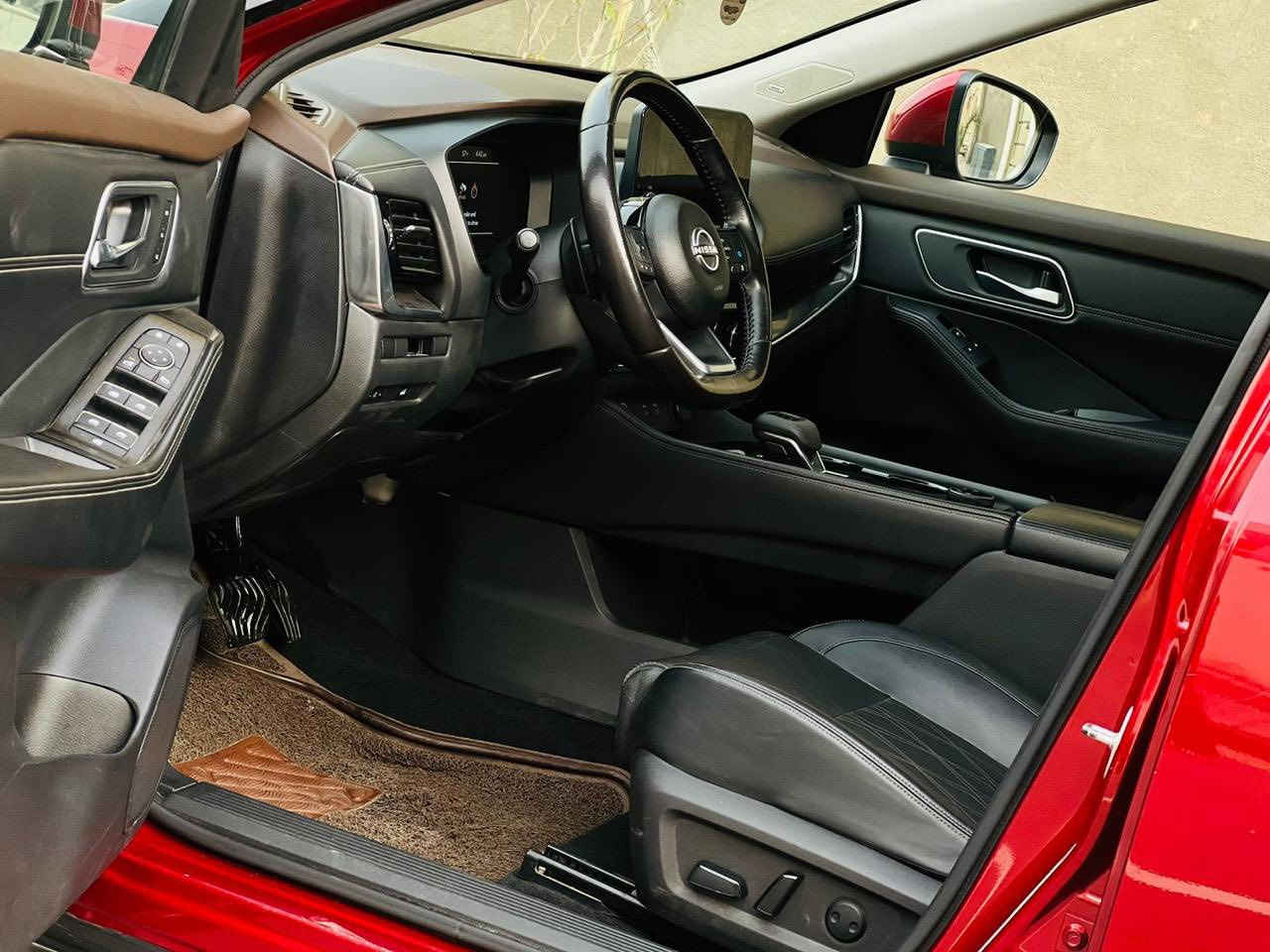 نيسان روج 2023 فول مواصفات السعر 128 قابل للتفاوض الاستفسار ***********وارد امريكي ضرر چاملغ وبنيد فقط والباقي مكفوله محرك 3 سلندر تيربو السياره جديده بمعنه الكلمه ماشيه 48 فقط
