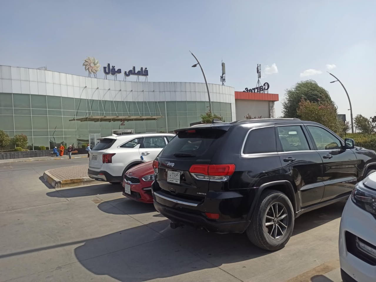 Jeep grand Cherokee Limited
(مكلف بالنشر)￼موديل 2015 لون اسود ضرر جوانب  مصبوغة حزام بچم كبس رقم بغداد بسمنا سنويه جديدة محرك 3600 گير 8 نمر تعمل على البنزين العادي طخم تاير جديد باتري جديد الحمدلله ما ناقصه اي شي صار 8 سنوات عدنا  خير من الله وبالعافية على الي ياخذها فقط ملاحظات بسيطة السعر 155 ورقة مكان السيارة محافظة الديوانية


**إذا كنت صاحب هذا الإعلان وتريد حذفه لأي سبب، رجاءا أرسل رسالة إلى الدعم الفني**