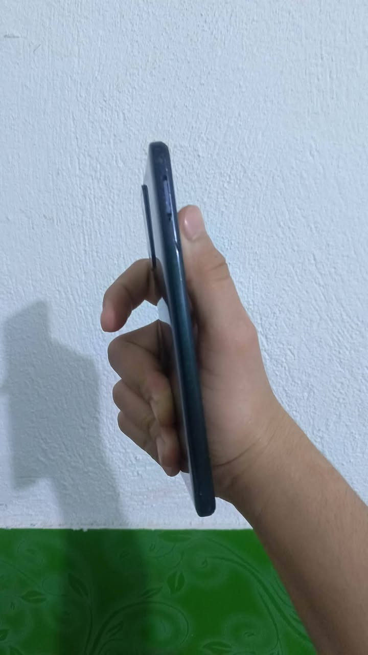 سلام عليكم ريدمي نوت 11مثل ما موضح بالصور ذاكرة 128/6 الي يريدة يراسلني ويدلل


**إذا كنت صاحب هذا الإعلان وتريد حذفه لأي سبب، رجاءا أرسل رسالة إلى الدعم الفني**