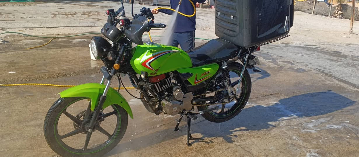 سلام عليكم
شاينك للبيع مديل 2024-2025
الدراجة كلشي مابيه يعني فقط شغلات بسيطة شغل وطلع وين متريد 
محرك 155ss
 اوراق كاملة 
غير مرقمة 
السعر ميلون 
1 
وبيها مجال *********** واتساب او خاص
