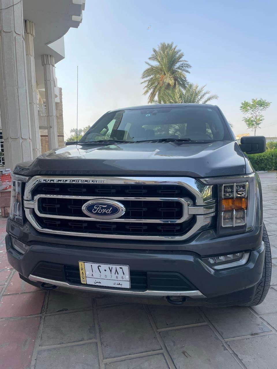 السلام عليكم فورد xlt موديل 22
رادار امامي كامره خلفي اوتو ستوب خلفي 

ترحيب ذكي 

كير تعليك 10 نمر 

كشنات تدفئه 

مكينه 5000 8 سلندر طبيعي

دفع رباعي 7 وضعيات قياده دبل اكسل 

ماشيه 85 الف ميل

السعر 275

‭٠٧٧٧ ٠٠٣ ٠٨٠٠‬
