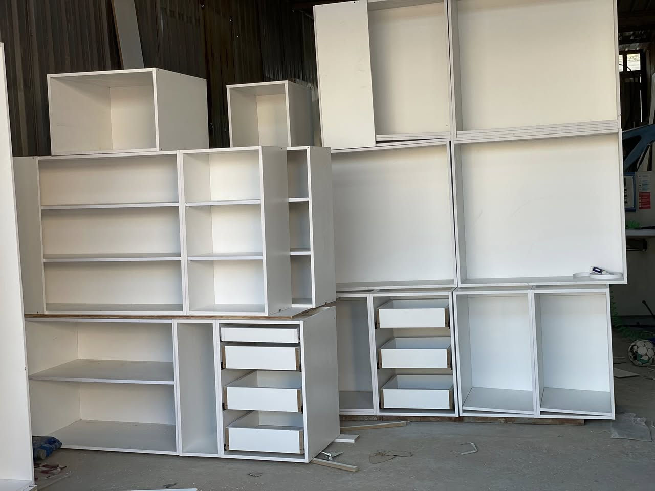 السلام عليكم الى اصحاب المعامل والمعارض والشركات
عمل كابينات مطابخ mdf وفوم وبلايوود 
لوح تركي 18 ملم [صيني ايراني ما اشتغل]
ثقيل وظهر 5 ملم وجهين
تجهيز مطابخ تركية واسبانية وايطالية
عمل فاترينات للصيدليات والكوزمتك 
عمل كناتير وغرف نوم  
بأسعار مناسبة وتجهيز بفتره قياسية
نضافة ودقة
يتوفر خدمة توصيل لجميع محافظات العراق🇮🇶
للأستفسار المراسلة او الاتصال 
العمل بالنقد فقط✅
***********✅
