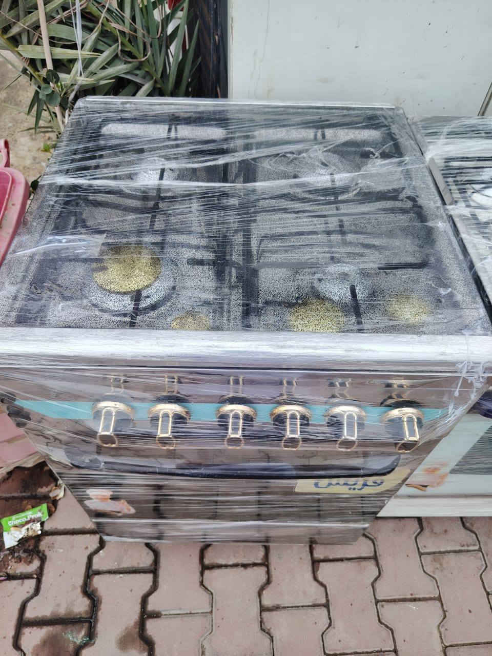 بسم الله وعلى بركة الله
طباخات كريازي ستيل مصري متنوعة الأحجام 
نظيفه جدا مع الضمان 
العنوان محل بلدروز مجاور ابو وطن للمفروشات 
رقم الموبايل ***********
***********
