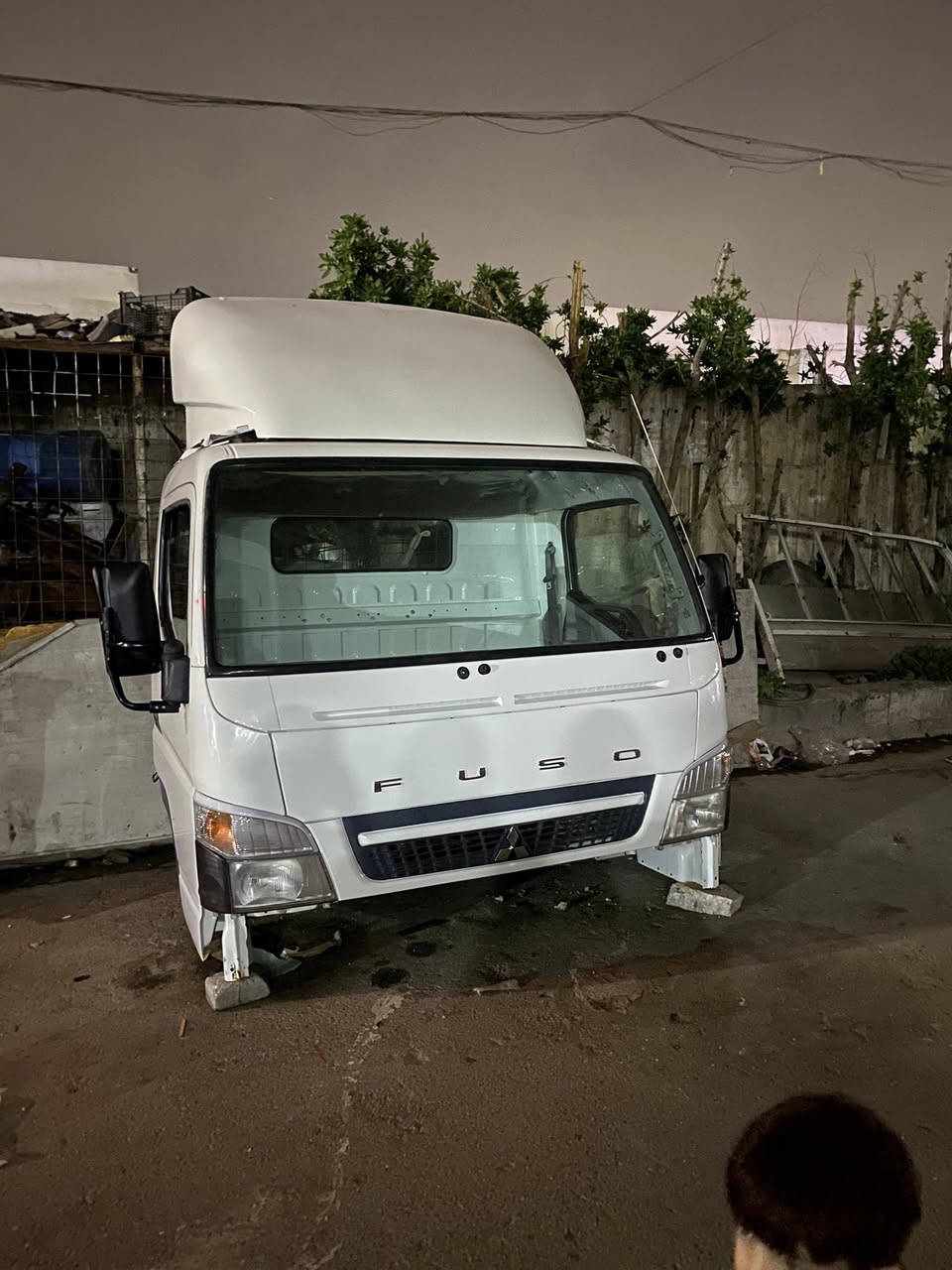 السلام عليكم قماره كنتر مديل ٢٥ بيها صبغ بجم وتكمه ظرر بصيط بدون دشبول وكشنات القماره حيل جديده جام بطاين ماصدات شباك مكان بغداد مراوس بقماره مظروبه عادي ***********
