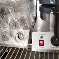 غراض مطعم كلشي موجود رجاءاً تواصل على الخاص  او على الوتساب 0773666610...