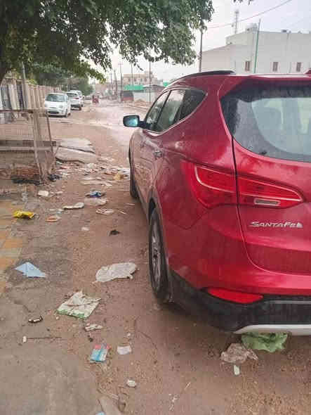 سنتافي وارد امريكي رقم بغداد بأسمي بيه قطعتين صبغ باب صندوك نصه باب السايق والجاملغ بدون دواخل محرك مبدل جديد بدون تجفيت سياره جاهزه من كل النواحي مكاني بغداد الشرطه الرابعه *********** كربلاء
