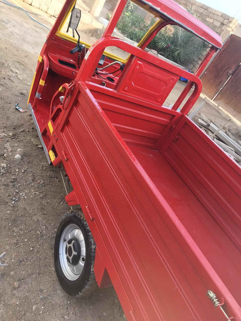 متاح ستوته شحن بطاريات كبار عدد 5 شحن يطول 7 ساعات مستمر ستخدام موديل 2025شهر ال 6 طالعه بعده صفر مماشيه كله ع وضع الشركه بديل قلاب تايرات جدد مال شركه سويجات ثنين كنترول تشغيل ان بعد كهربائيات كله شغال لاين امامي بك لايت اشاير قماره بلادي من شركه دبلات كله شغال شراي تفضل خاص او تصل مكاني بيجي ***********
