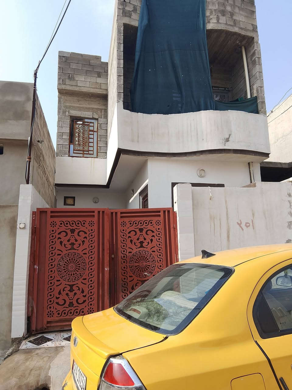 بيت للبيع المساحه 110 طابقين الاول كامل يعوذ فقط سقف ثانوي موصل حي النهضه جمعيه*********** وب واتساب
