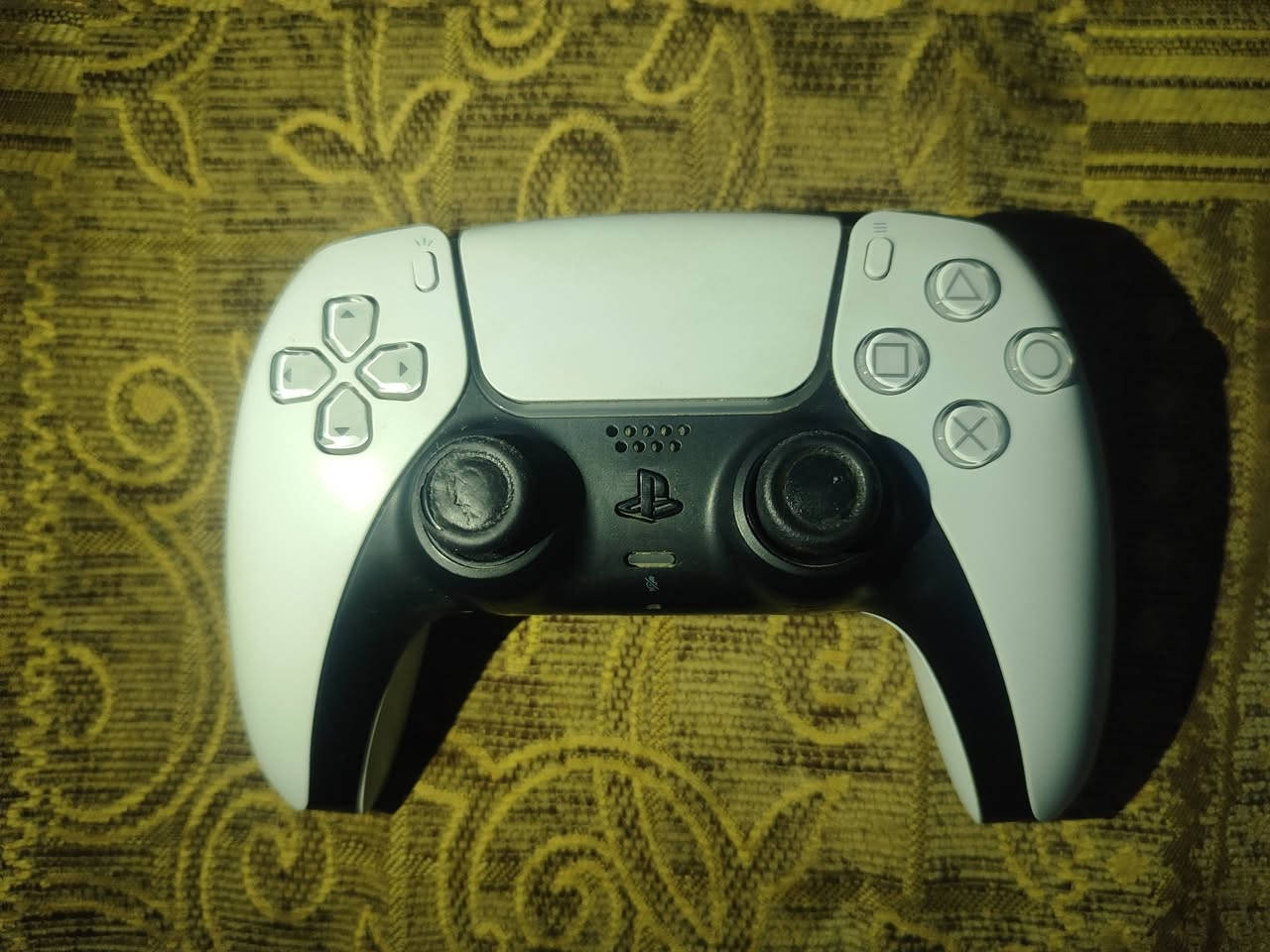 سوني 5مستعمل كامل ملحقاته معه UPS و حسابات فيفا 25و 26السعر 675
***********
واتساب
