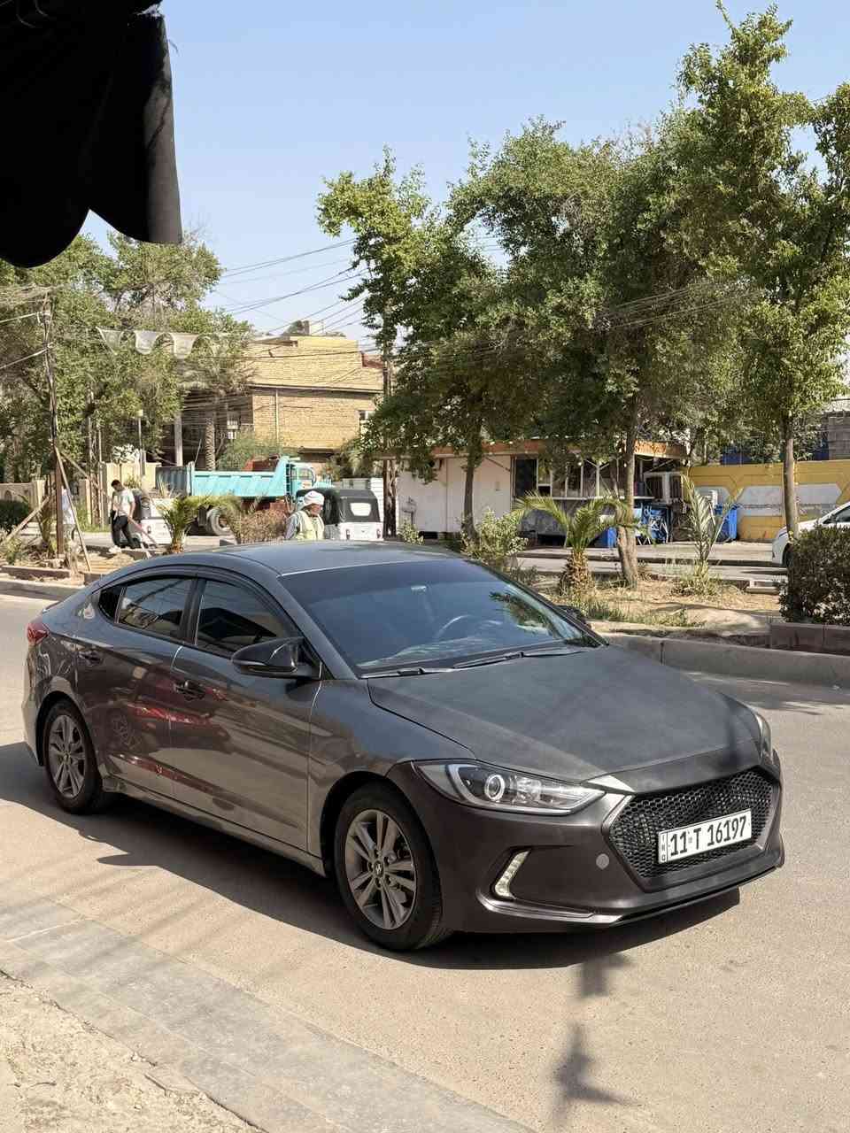 سلام عليكم للبيع النترة موديل 2018 
سيارة ب اسمي رقم وهزة وسنوية جدد سنوية لل 2030
بيها صبغ مكان الرقم الخلفي وبنيد وفوك باب السايق بالتكمة شي قليل مال تحميل بدون لا معجون ولا بارد بدون ايرباك موصفات شاشة كامرة دوارة رادار جانبي تحكم ستيرن جهتين كروز سرعه 3 انضمه قيادة سبورت وايكو ونورمل شاشة ديجيتل محرك 2000 دوش مبدل بي راجز حار فقط بلادي كير بلادي سيارة نظيفه ومرتبه يحتاج الها بس صبغ دعامية وبنيد مكان السيارة بغداد الغزالية سعر115 وبيها مجال مكان بغداد الغزالية 

***********
