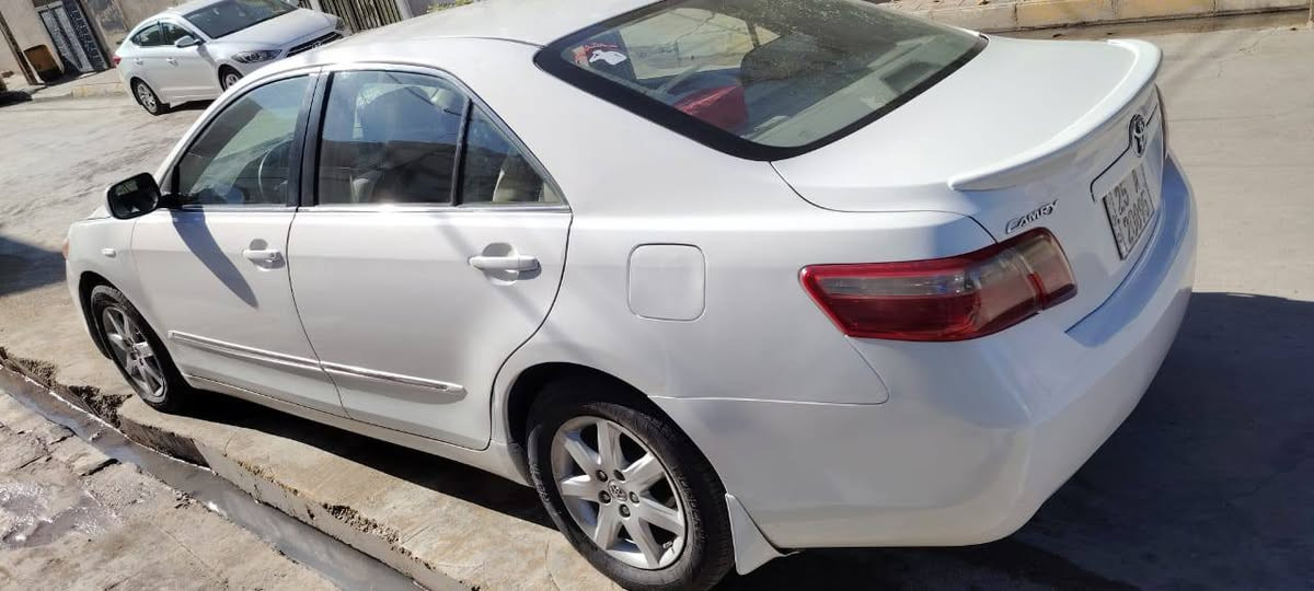 السلام عليكم كامري 2007 تكسي دبي شرط كير محرك وشواصي ضرراها قطعه جاملغ السكن. تدفئة و تبريد قطعتين شغال السعر 85 قفل قفل 
***********
