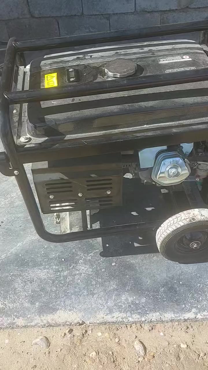 مولد للبيع السعر 500الف الشراي يتصل على هاذه الرقم ***********
