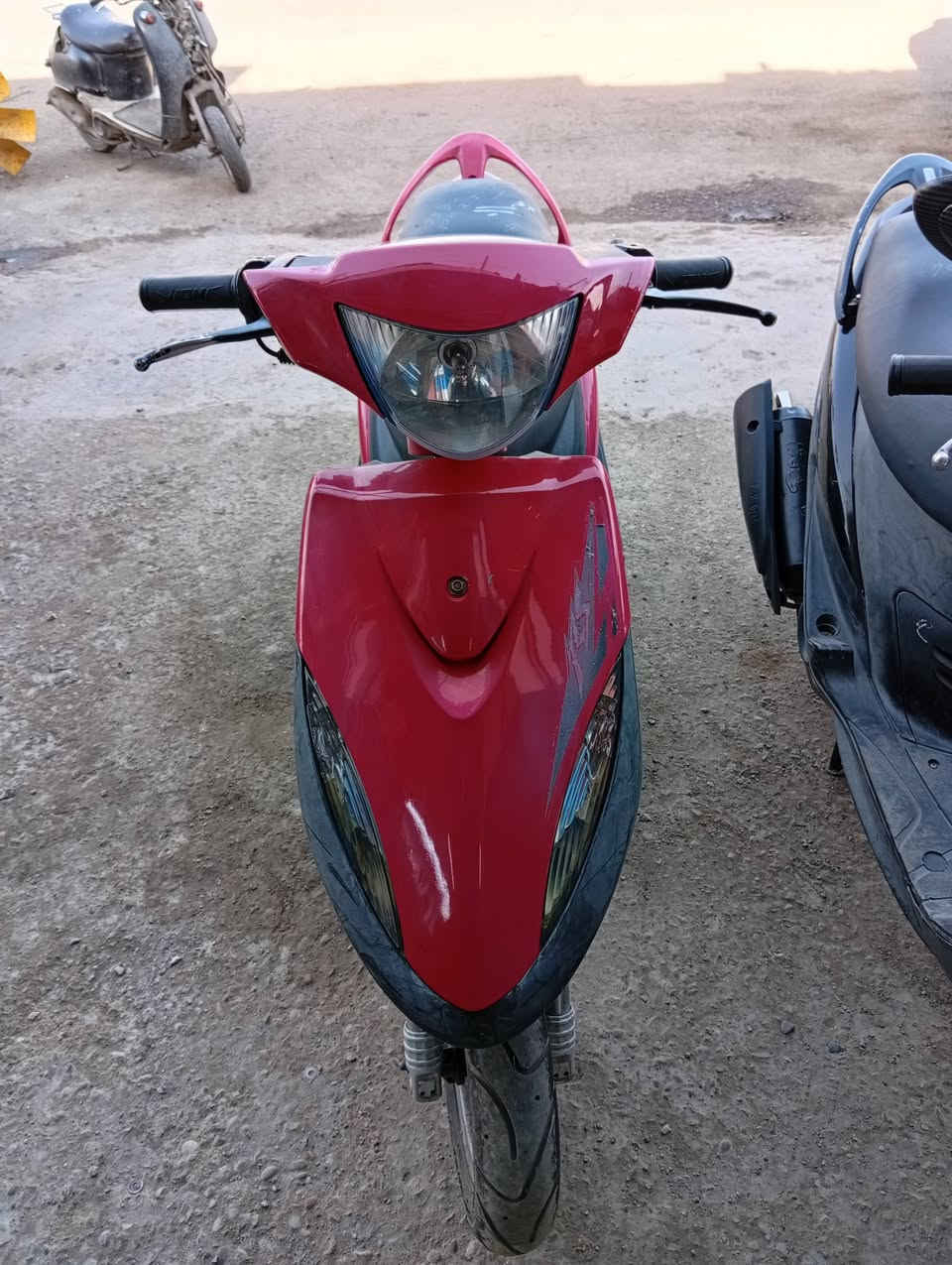 سلام عليكم درجه ماكس عدله البيع
الدراجه مال رميه مصادر هواي من نزلته 
الدراجه كلشي شغل بيه من عندى أو سلف 
الدرجه بلاديه مفتوح بيه برغي مكاني بغداد سبع ابتكار
السعر خاص رقم /***********/
