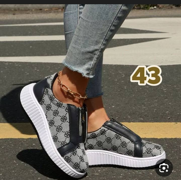 قطع اخيرة 👍✨
السعر 4  بس🏷️💰
العنوان حي البتول 📍
متوفر توصيل 🚛


**إذا كنت صاحب هذا الإعلان وتريد حذفه لأي سبب، رجاءا أرسل رسالة إلى الدعم الفني**