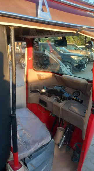 السلام عليكم تكتك 22 اوراق ضايعه مصبوغه جمالية السعر 5ونص بغداد الزعفرانيه ***********
