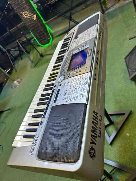 ياماها 1000 للبيع
السعر ٤٥٠ الف 
نسبة نظافة ٩٥% 
عنواني دهوك 
***********
***********
