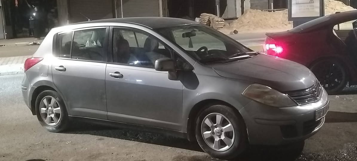 السلام عليكم نيسان فيرسا 2009 وارد امريكي. رقم نينوى الانكليزي مشروع وطني.. شرط التحويل...سنوية جديدة لغاية 2035
كير أوتو  تبريد ثلج تدفئة CD... abs......SL
قفل مركزي جامات كهربائي محرك 1800 صدر نوزلات بلكات وتايرات كلها جديد ويل كروم....حتى دهن المحرك والكير جديد مبدلهن..سيارة صافية..... ثلاث قطع صبغ فقط أثر جراد
السعر ٦٥
مكاني تكريت
***********
