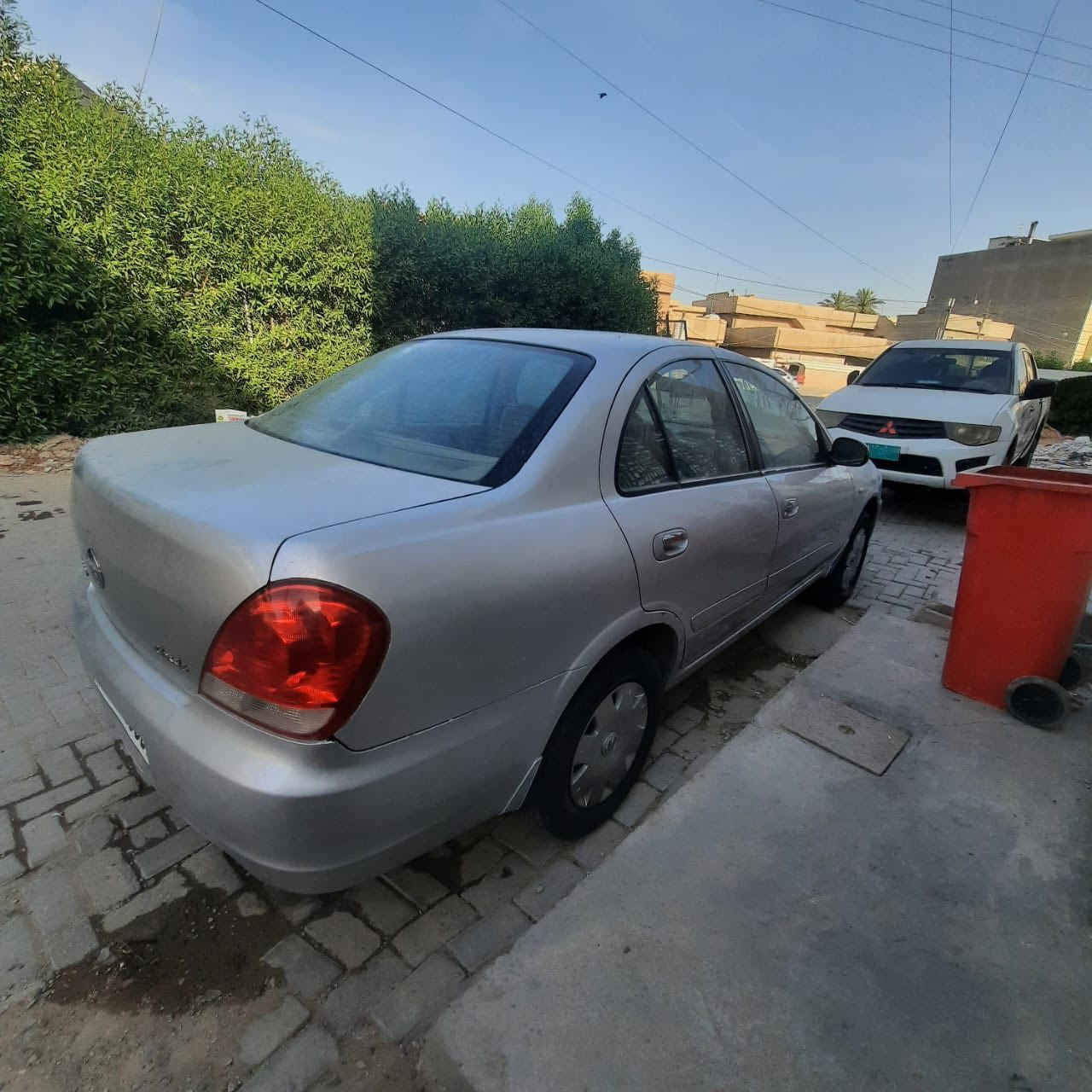 السلام عليكم نيسان سني لل بيع موديل 2010 السياره جديده ب معني الكلمه كير محرك كهربائيات مكفوله عل وضع الشركه تبريد خير من الله صدر السياره بيه رش صبغ اثر جراد بدون ضربه رقم السياره اربيل الدولي السياره ماشيه 200  السعر ب 95 و بيه مجال مكان السياره بغداد الدوره ***********
