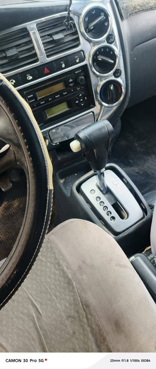 كية بنكو  فحل كفالة عامة من الصبغ والضربة  تخم تاير ويل ١٤  كوري فول مواصفات محورة تو ماتيك والمكينة القديمة موجودة اطيها مع الشراي  السعر ١٢٠  رقم بصرة باسمي سنوية ٢٠٢٨ الرقم ***********الشراي يتصل
