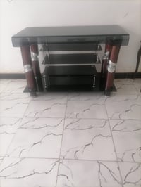 ميز • طاولة