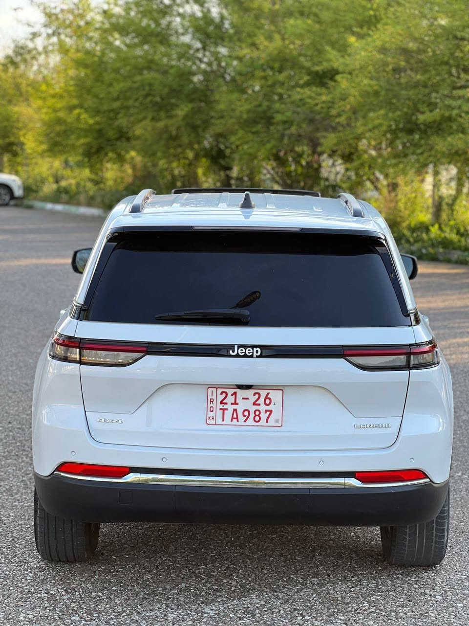 JEEP GRAND CHEROKEE,  LAREDO 20224
 كاتي تترقم شمالي شرط
حجم المحرك V6(3.6L)
عداد المسافه 28 الف
  
المواصفات : LAREDO فول معروفه
سقف سلايد 
بصمة تشغيل
بصمة ابواب
رادار امامي (تحديد مسار)
رادار جانبي (نقاط عمياء)
رادار خلفي (تحذير من الاصطدام)
كامره خلفيه + حساسات
دفع رباعي 4×4
شفتات + تحكمات استيرن 
كشنات جلد + كهرباء
تبريد مركزي قطعتين
تحكم وضعيات القيادة Drive modes 
شاشة دشبول ديجيتال
كير ماوس
شاشة كبيره 
اوتو ستوب Auto Stop
أوتو هولد Auto Hold
منافذ USB+AUX
مانع انزلاق+ABS
وبقية المواصفات معروفه
كير مكينه شرط 
العنوان كركوك
الحادث سياره بدون ارباك بدون دواخل شرط بيها فقط بخ أمريكا ٥ قطع بدون ضربه 
للاتصال *********** للبيع او مراوسه حسب القناعه كركوك, العراق
