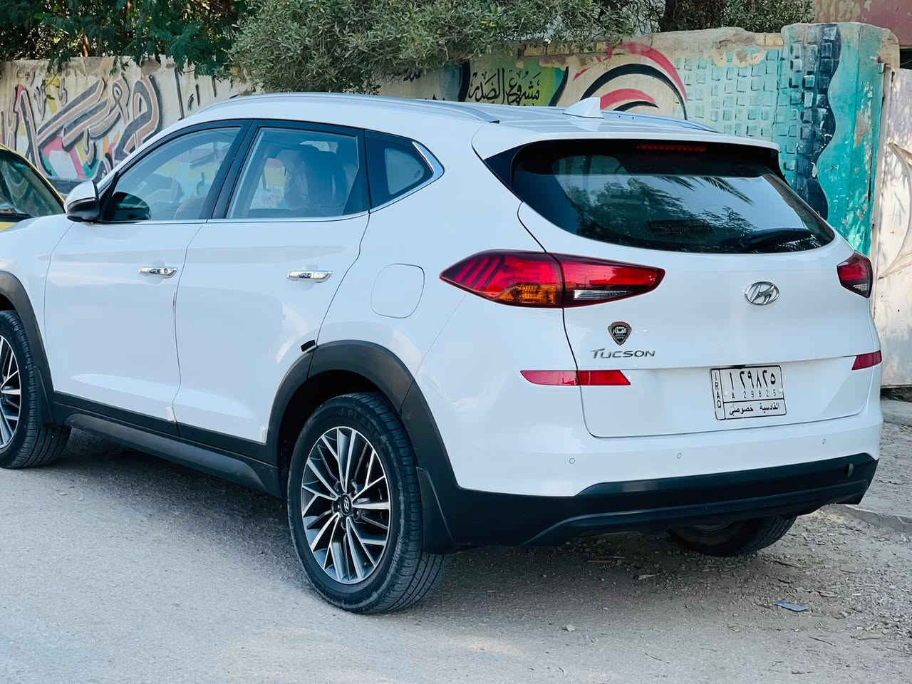 للبيع توكسان
موديل ١٩ رقم قادسيه مكفوله كفاله عامه كوريه فول مواصفات عدى الفتحه بصمه  حساس امامي خلفي كامره شاشه مري شفط قطعتين تبريد مكينه ٢٠٠ دوش المرغوب ماشيه ٨٧ تايرات جدد حداديه جديه السعر 210 وبيه مجال 
للاستفسار الاتصال ع الرقم 

‭***********
