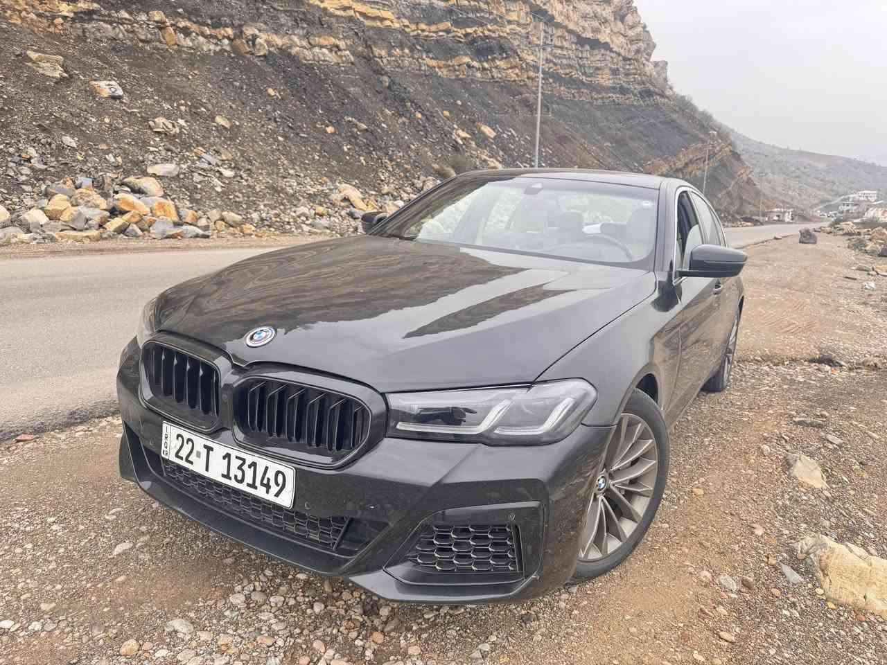 السلام عليكم بي ام 530i موديل2022 حادثها مرفق بالصور جاملغ وبنيد فقط بدون دواخل سطحي بدون ايرباك ماشية53 داخل ابيض صفر مسج رقم اربيل بأسمي السعر315 وبيها مجال فول مواصفات فتحة داتو شو هيترات ستيرن وكشن وباقي المواصفات ***********
