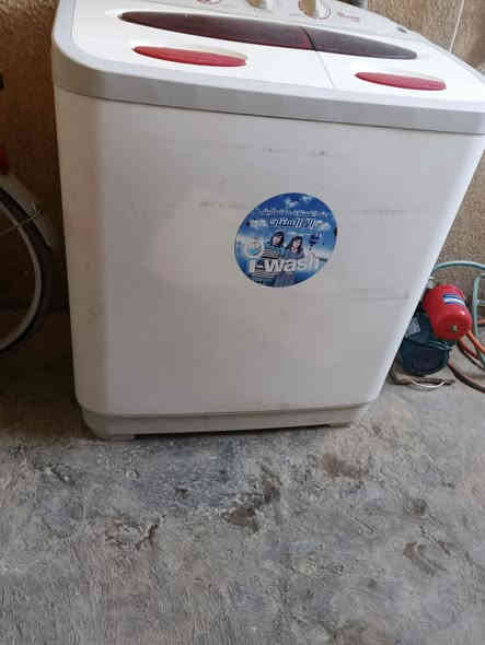 السلام عليكم غساله نظيفه وجديده للبيع عنوان بغداد شعله سعر 115 وبيها مجال الرقم***********
